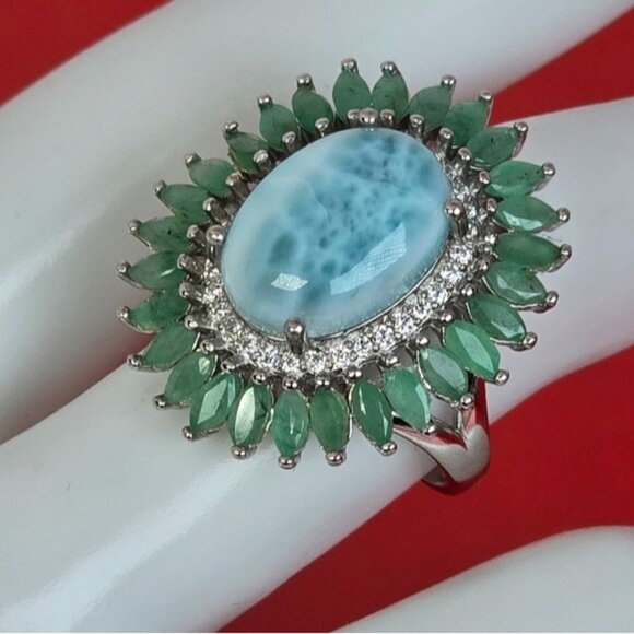 925 Stetling Silver Ring SZ 7.5 with Natural Larimar 1.5x1.2cm & Emerald Gems - Picture 10 of 12